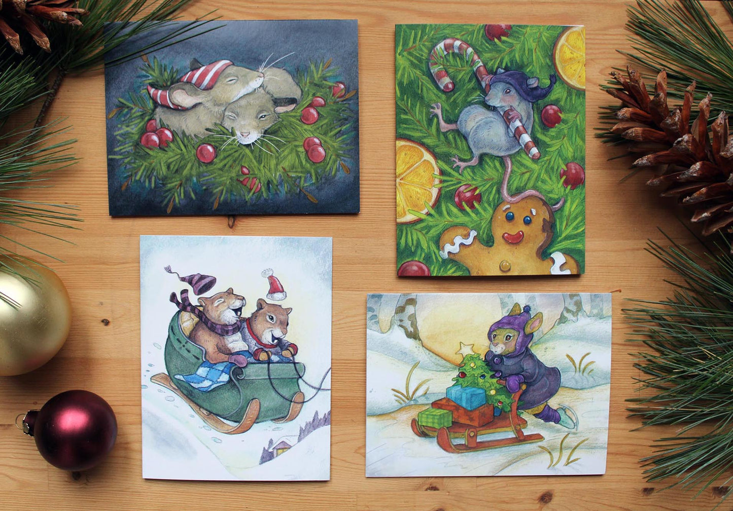 Set of 8 christmas cards. Old fashioned Christmas theme.